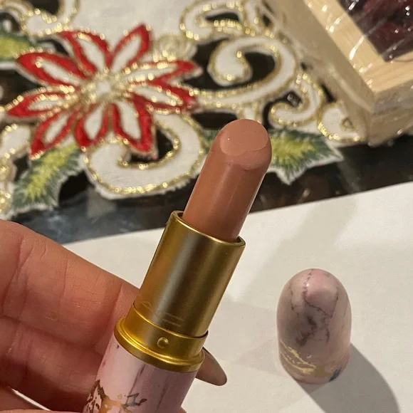 Mac Feelin Sedimental satin lipstick limited edition - Picture 3 of 5